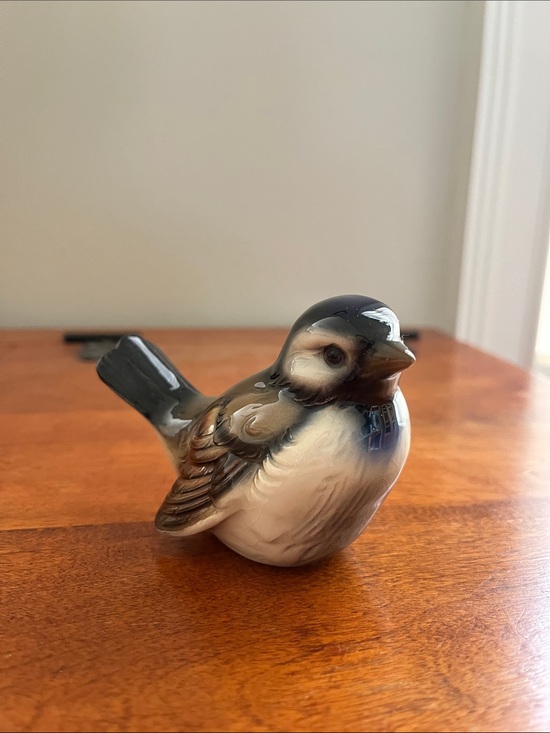 Goebel Other - Vintage Goebel Porcelain Bird Figurine - Made in West Germany
